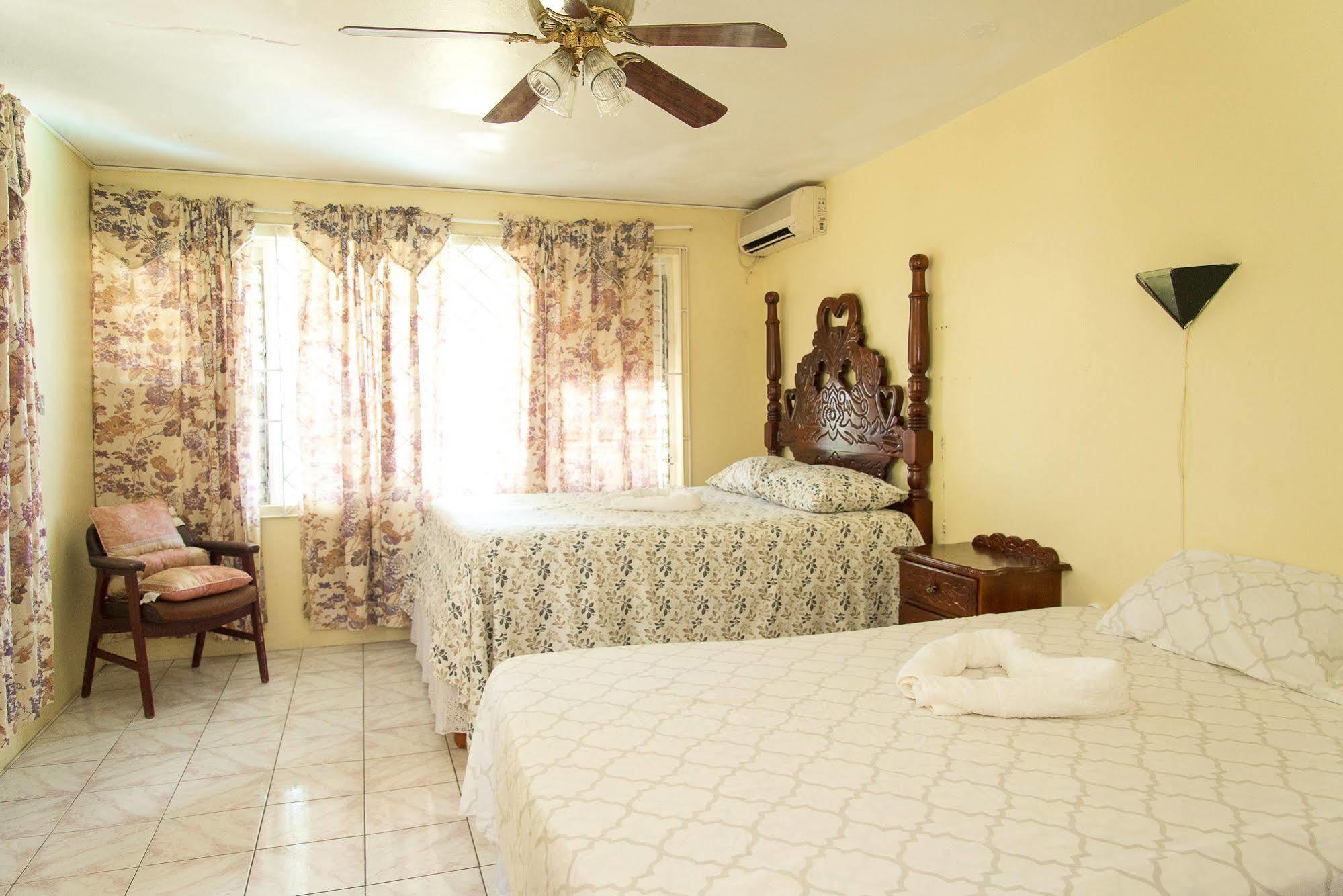 Villa Donna Inn Montego Bay Dış mekan fotoğraf